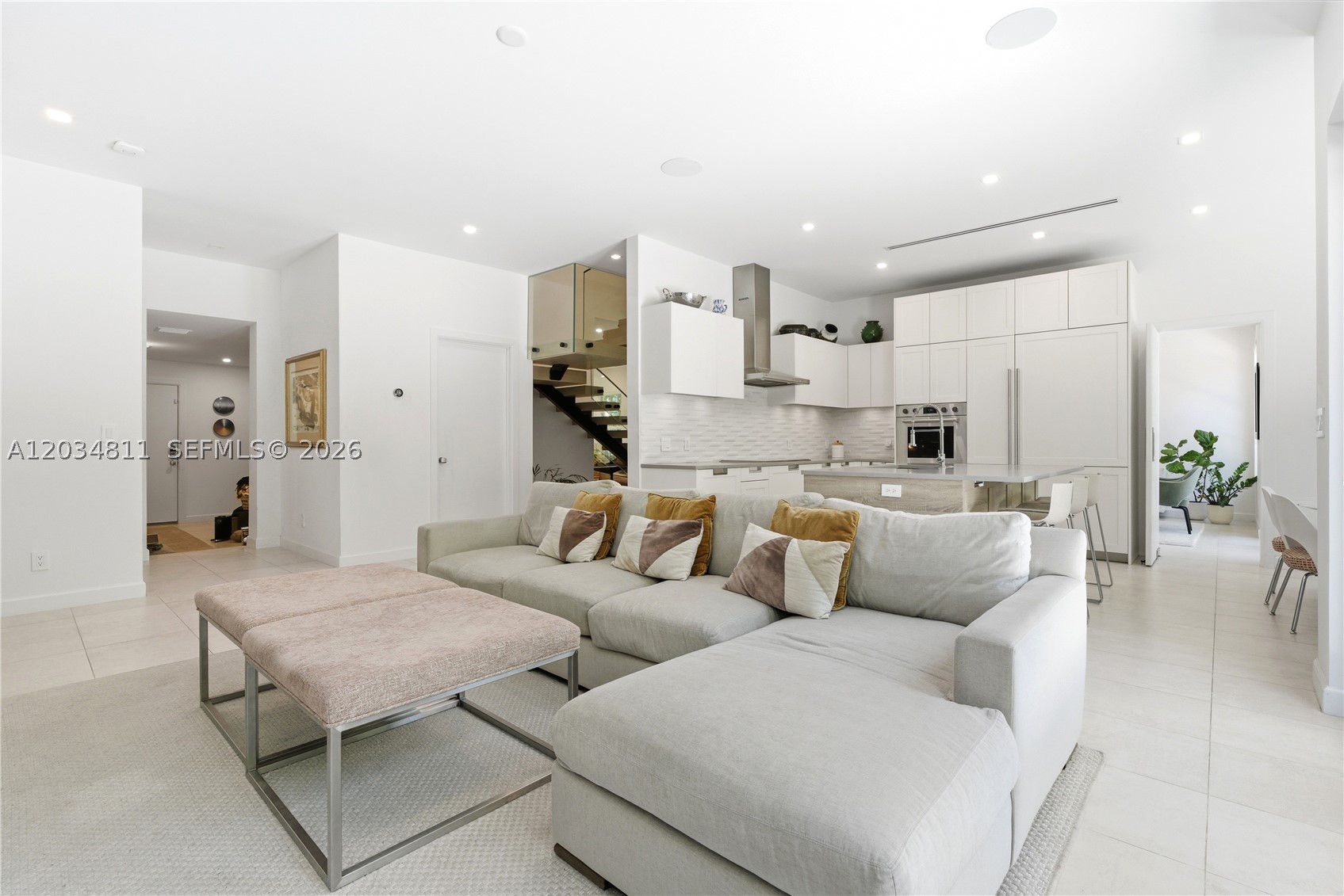 AVENTURA ESTATES - Residential