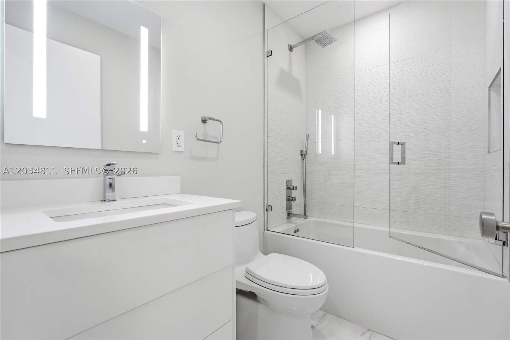 AVENTURA ESTATES - Residential