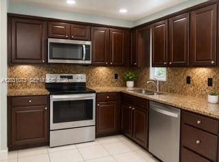 EVERGLADE LAND SALES CO - Residential