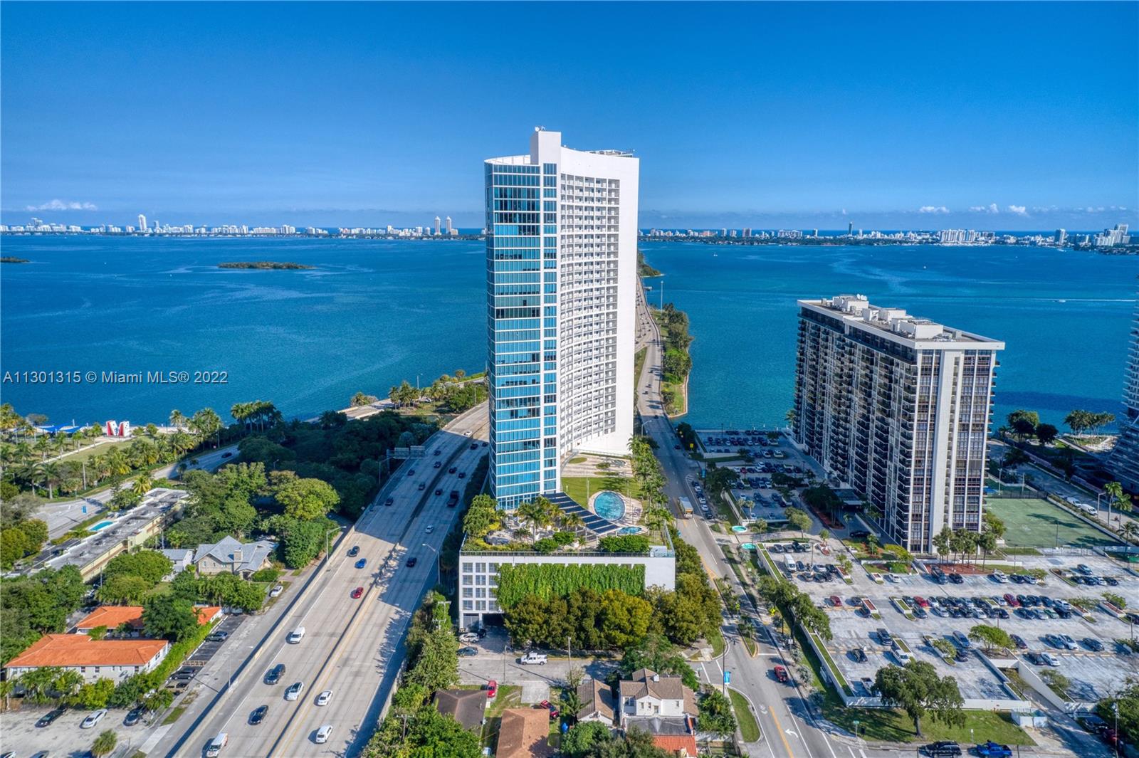 BLUE CONDO - Residential Lease