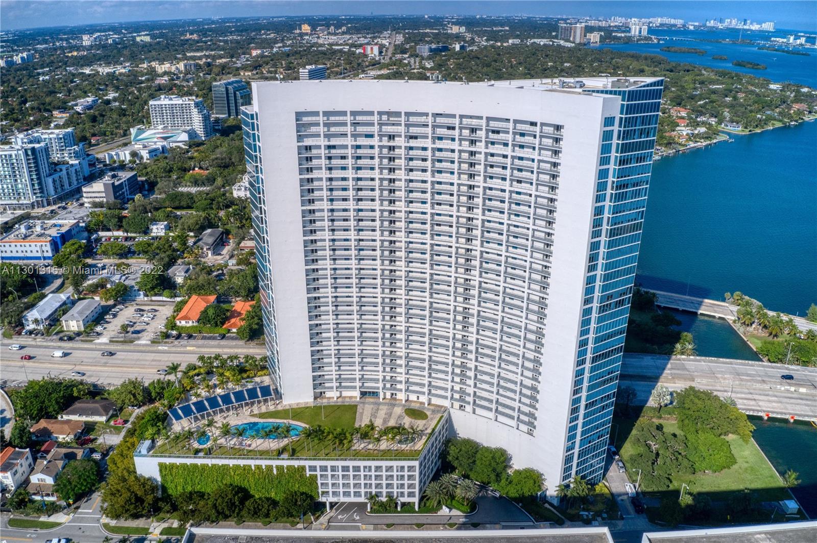 BLUE CONDO - Residential Lease