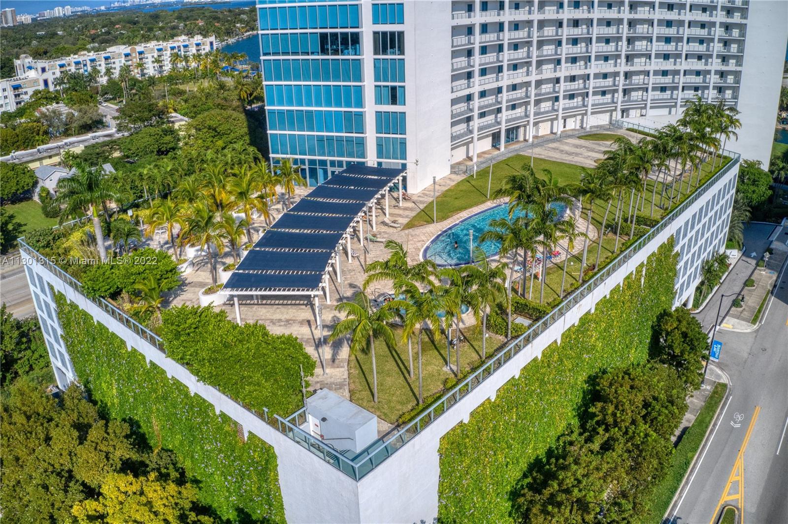 BLUE CONDO - Residential Lease