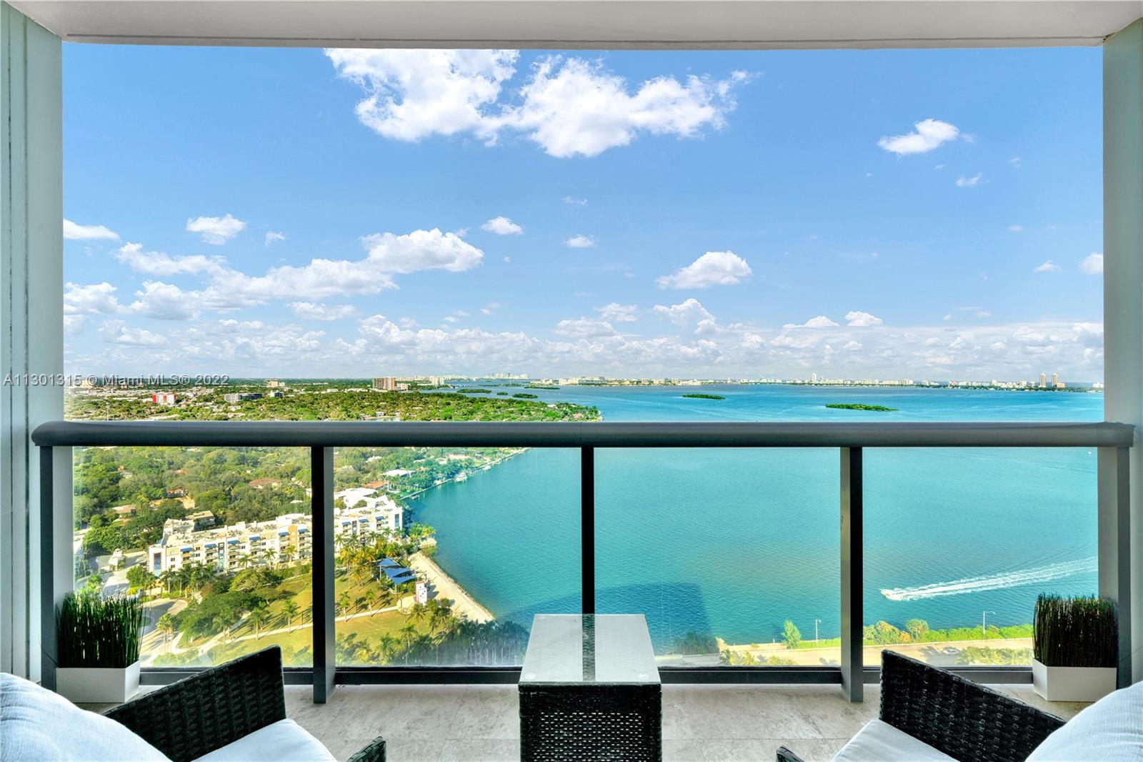 BLUE CONDO - Residential Lease