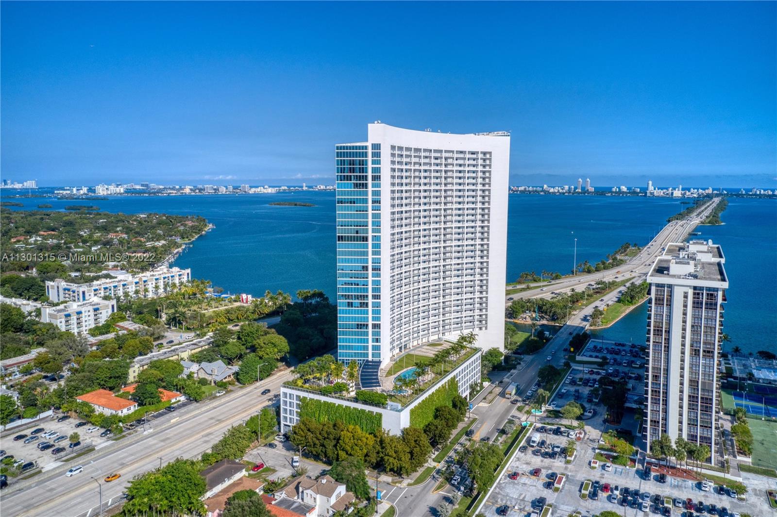 BLUE CONDO - Residential Lease