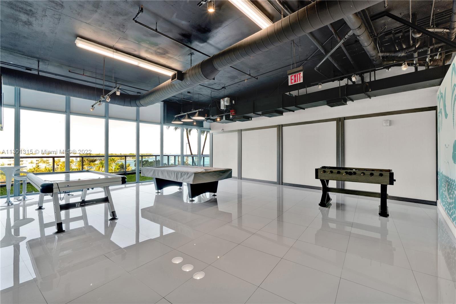 BLUE CONDO - Residential Lease