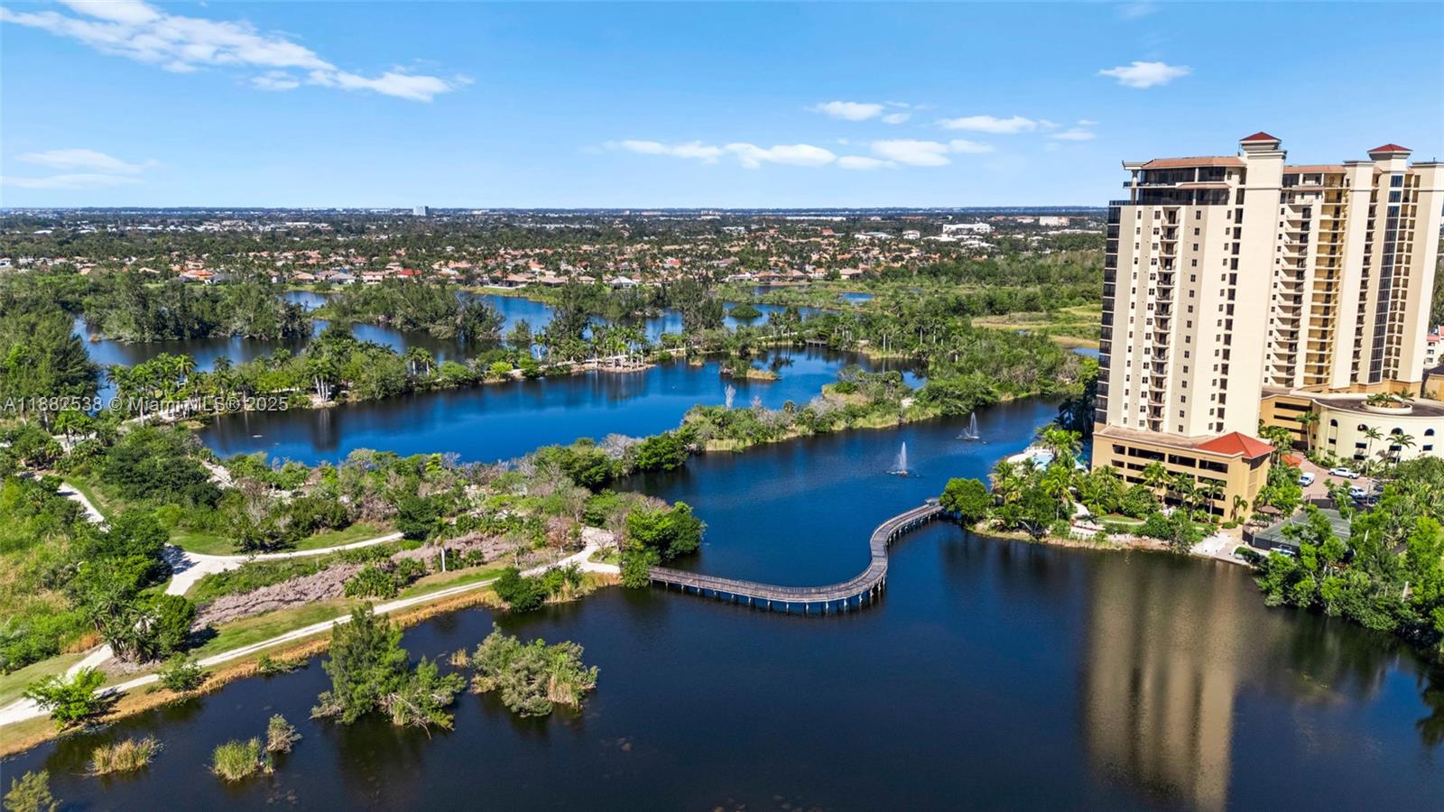 RIVA DEL LAGO - Residential