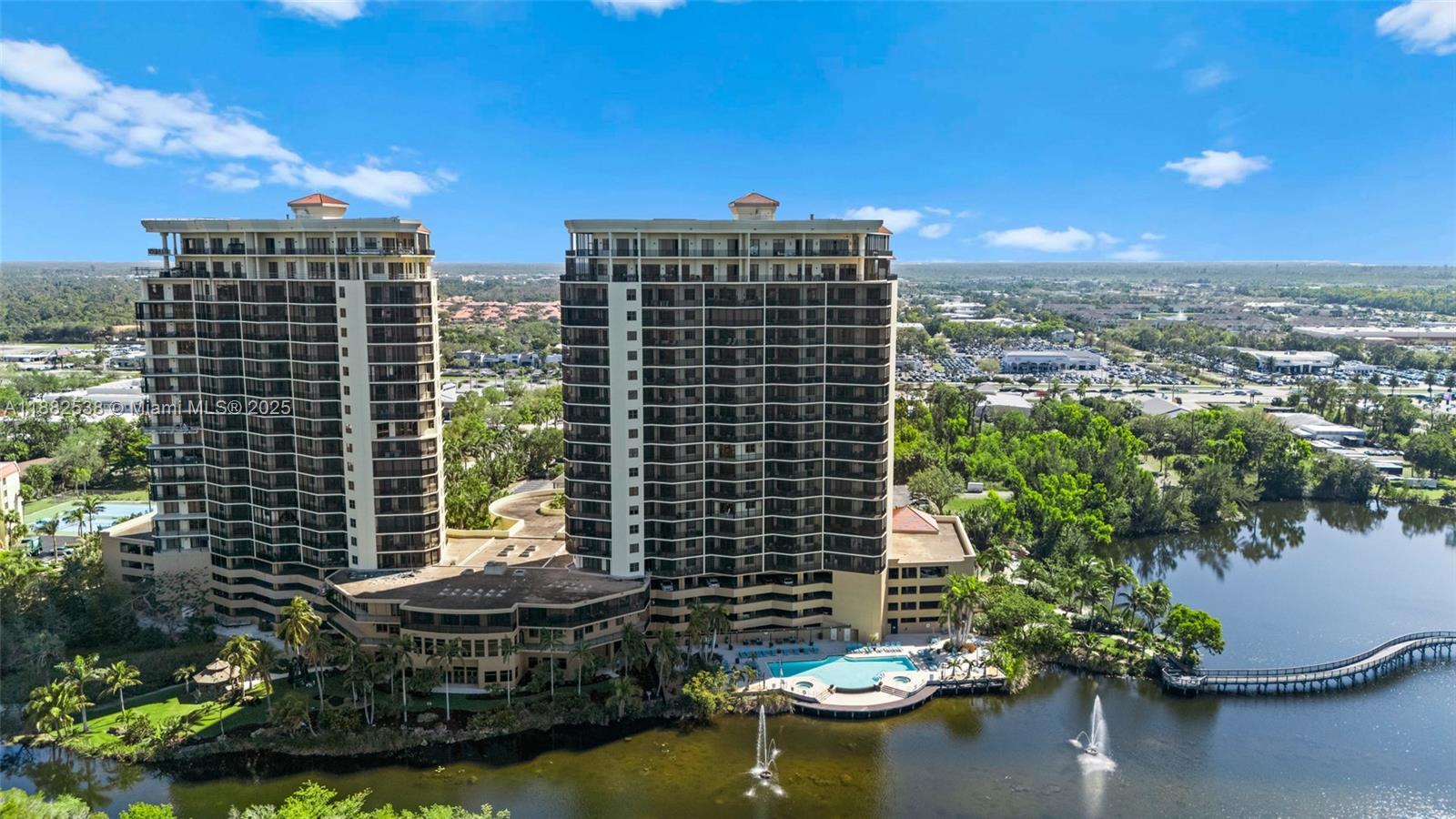 RIVA DEL LAGO - Residential