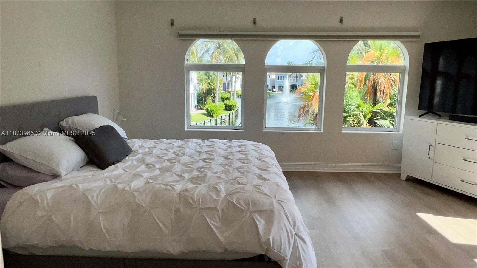 AVENTURA LAKES - PHASE II - Residential Lease