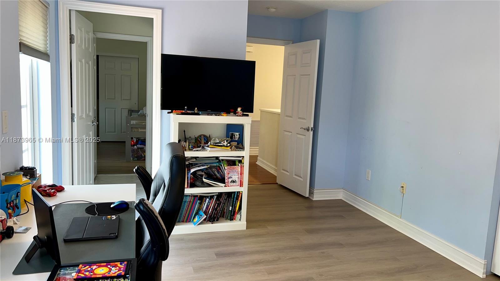 AVENTURA LAKES - PHASE II - Residential Lease
