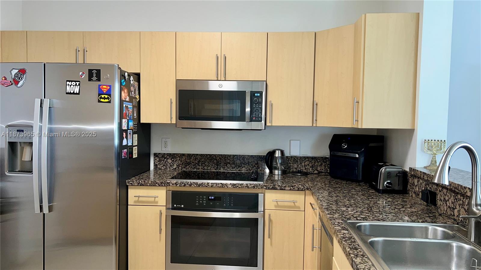 AVENTURA LAKES - PHASE II - Residential Lease