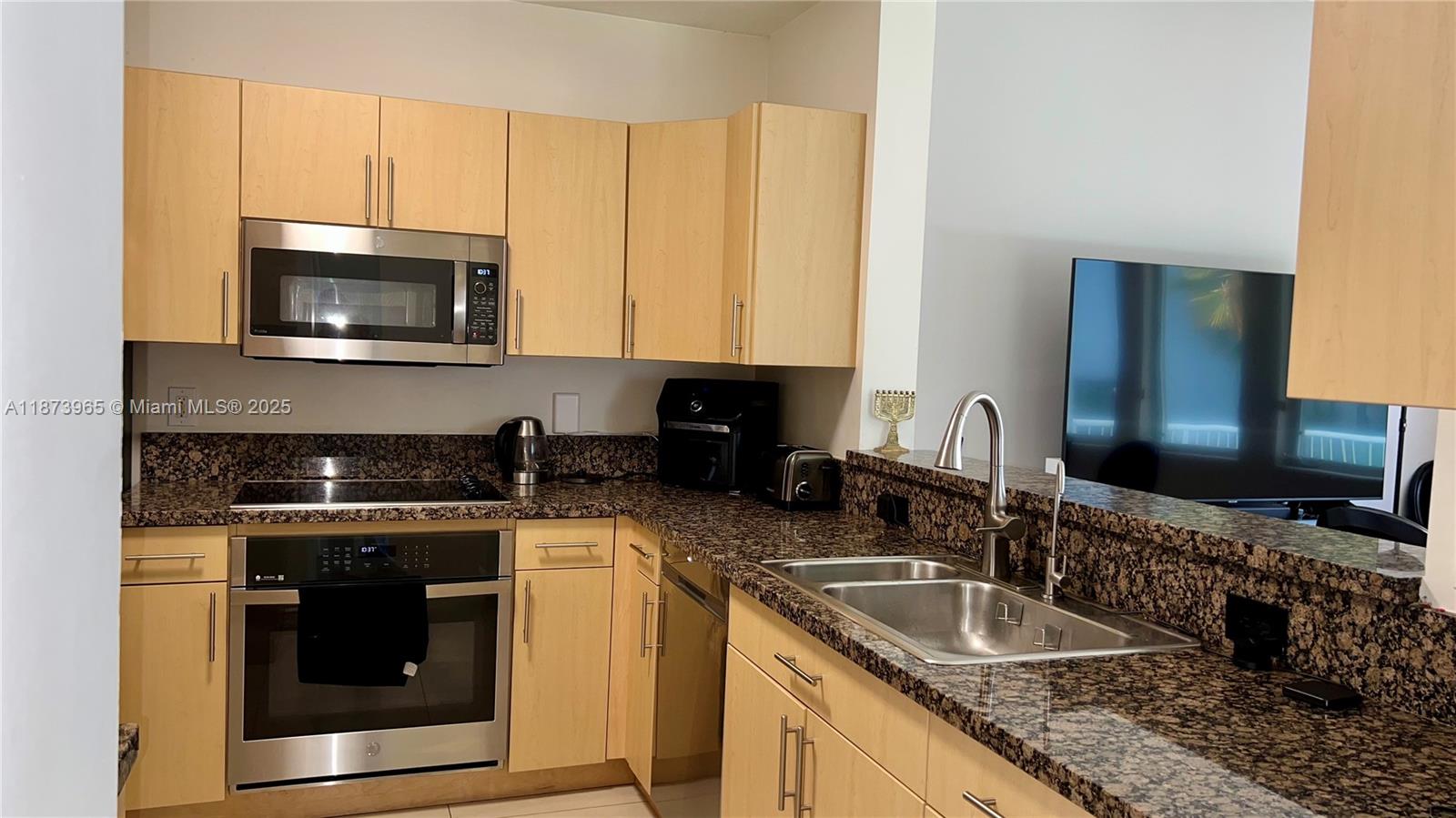 AVENTURA LAKES - PHASE II - Residential Lease