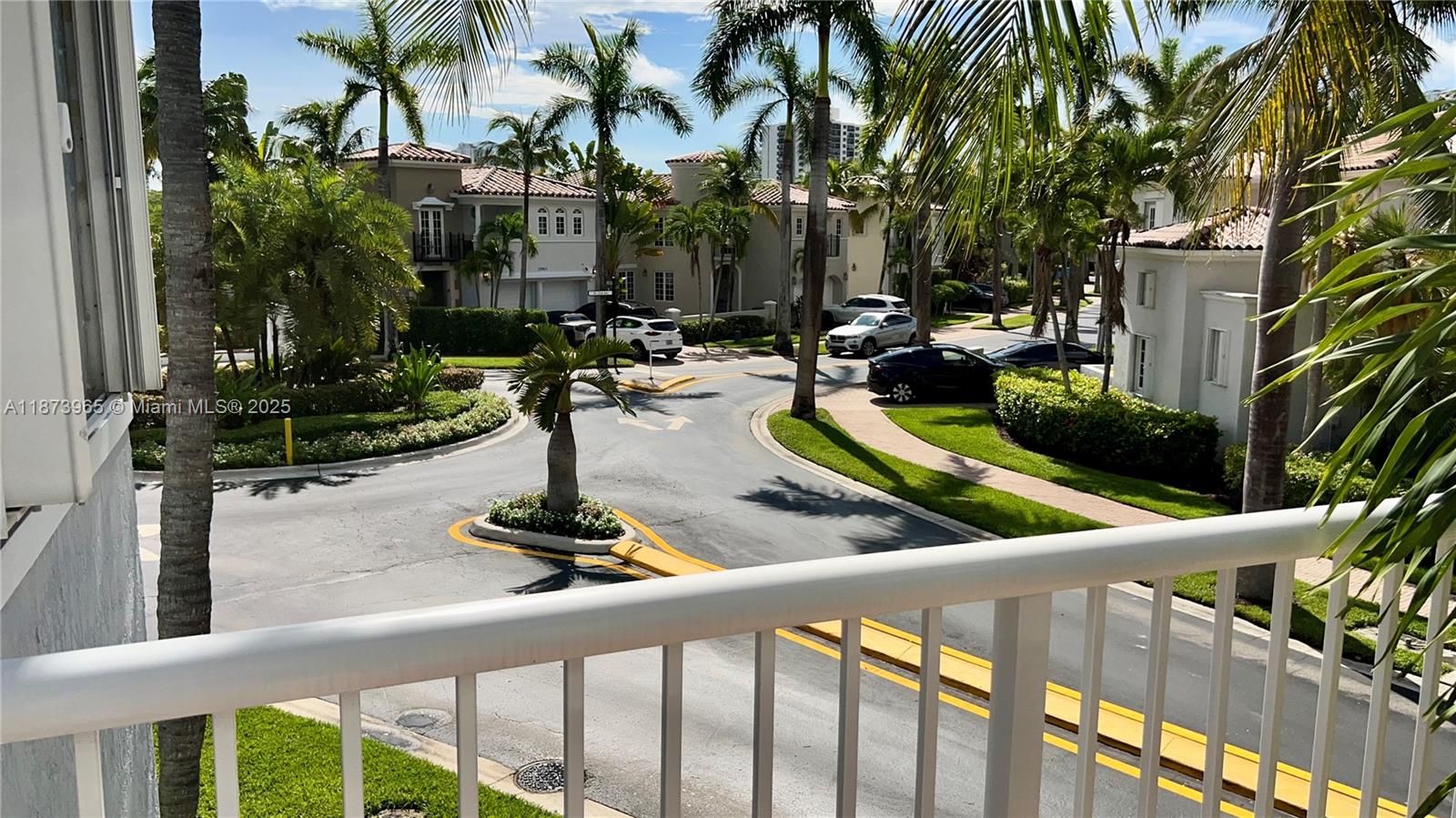 AVENTURA LAKES - PHASE II - Residential Lease