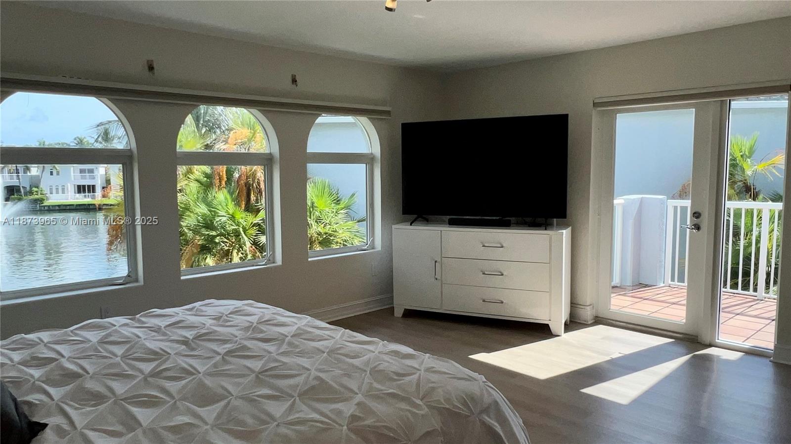 AVENTURA LAKES - PHASE II - Residential Lease
