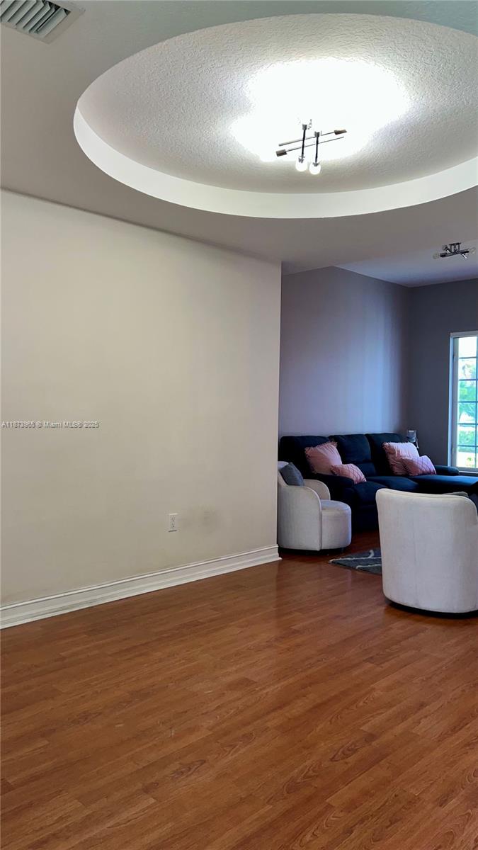 AVENTURA LAKES - PHASE II - Residential Lease