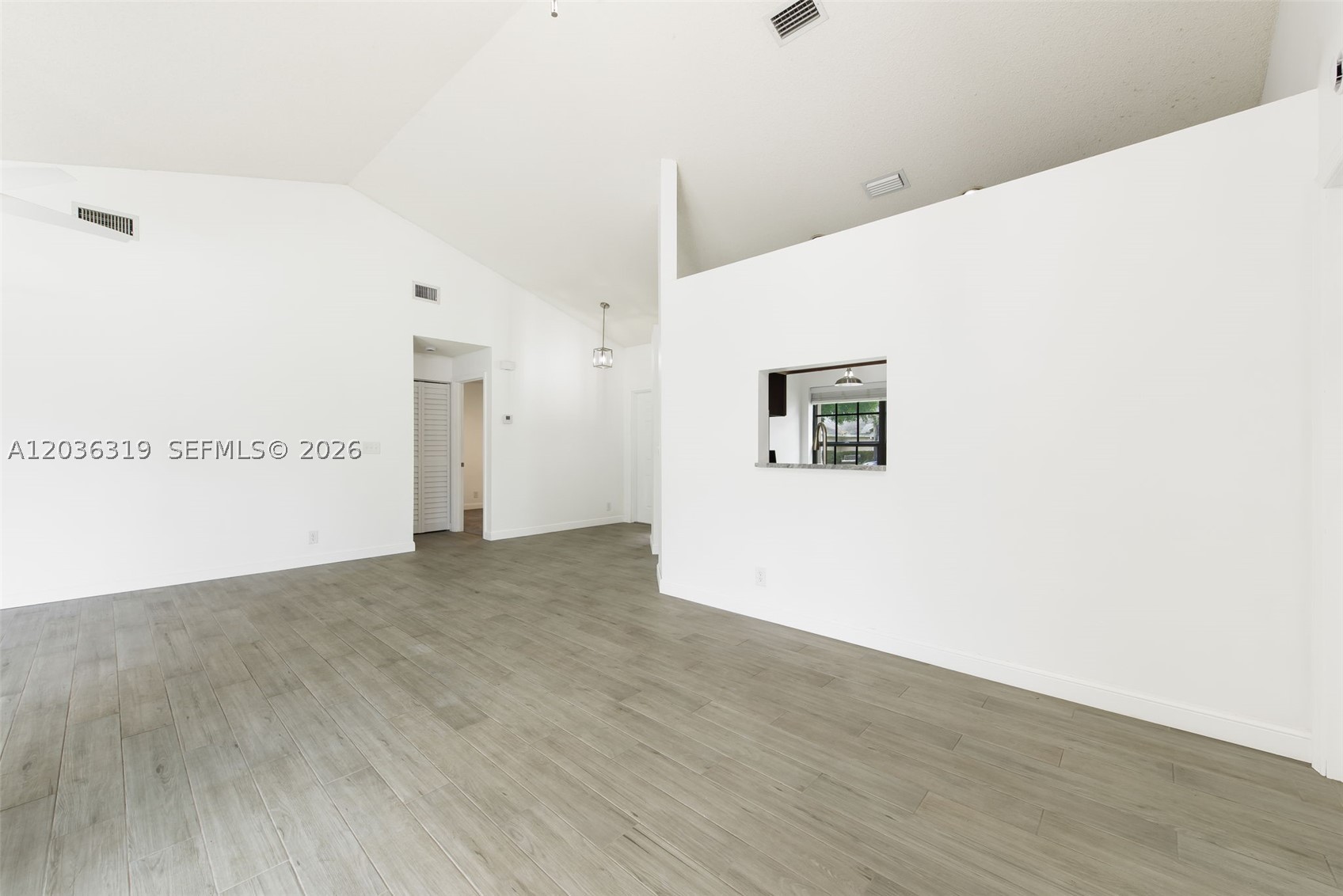 WINSTON PARK - Residential