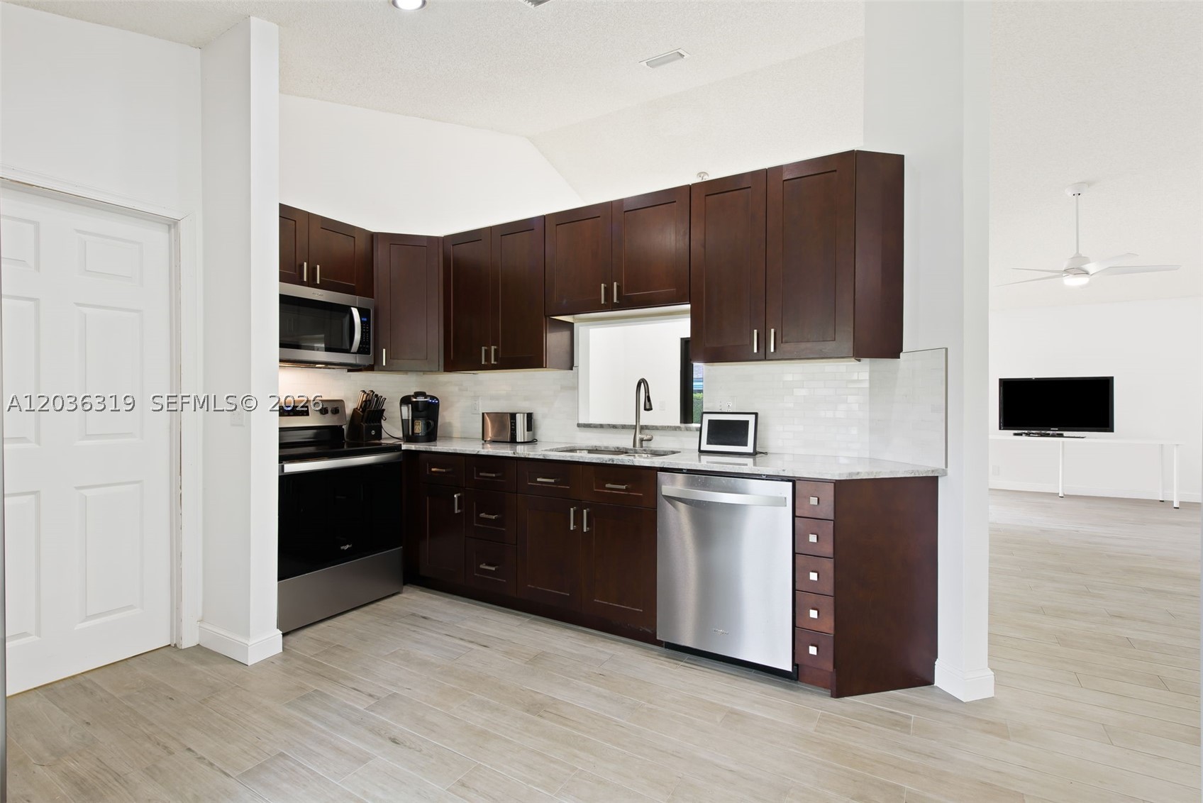 WINSTON PARK - Residential