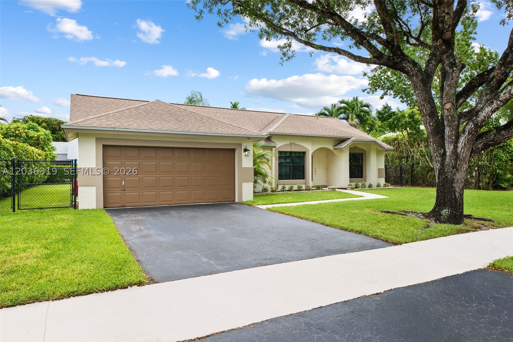 WINSTON PARK - Residential