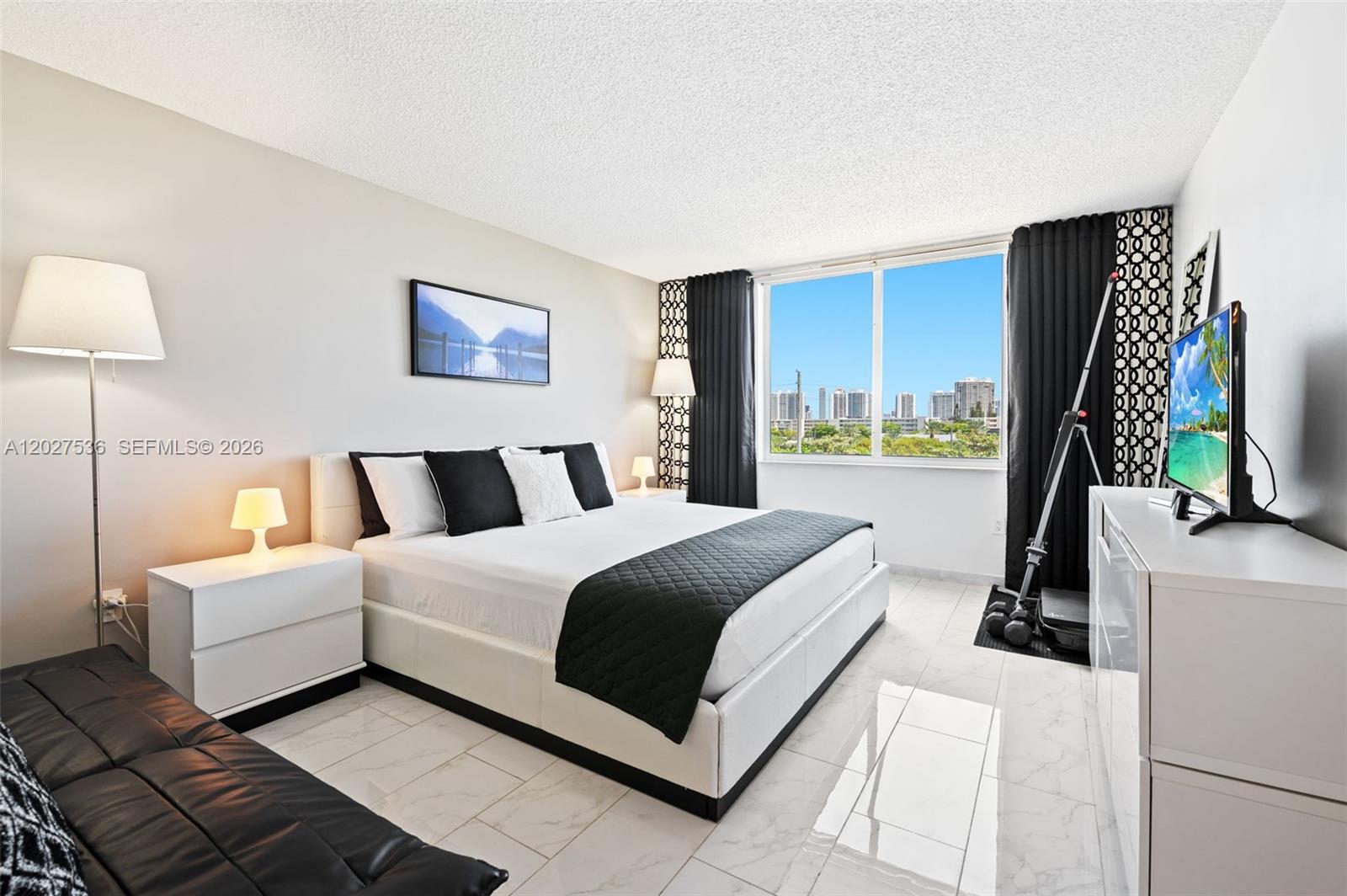 GREYNOLDS PARK CLUB CONDO - Residential