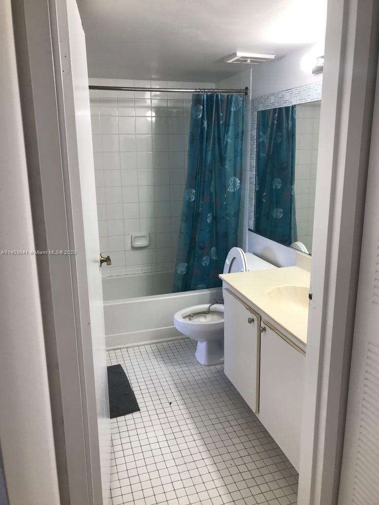 THE GRANDVIEW PALACE COND - Residential Lease