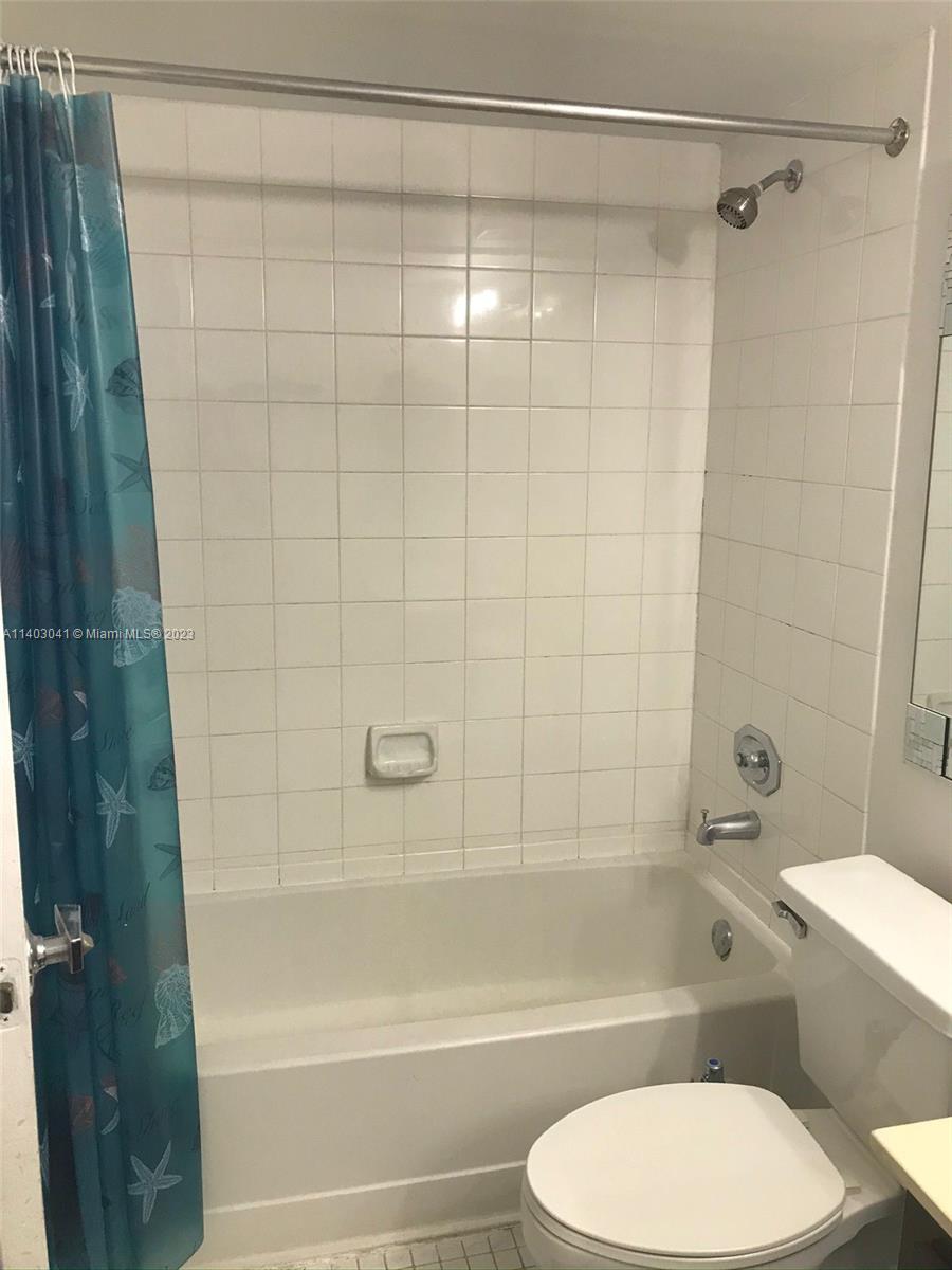 THE GRANDVIEW PALACE COND - Residential Lease