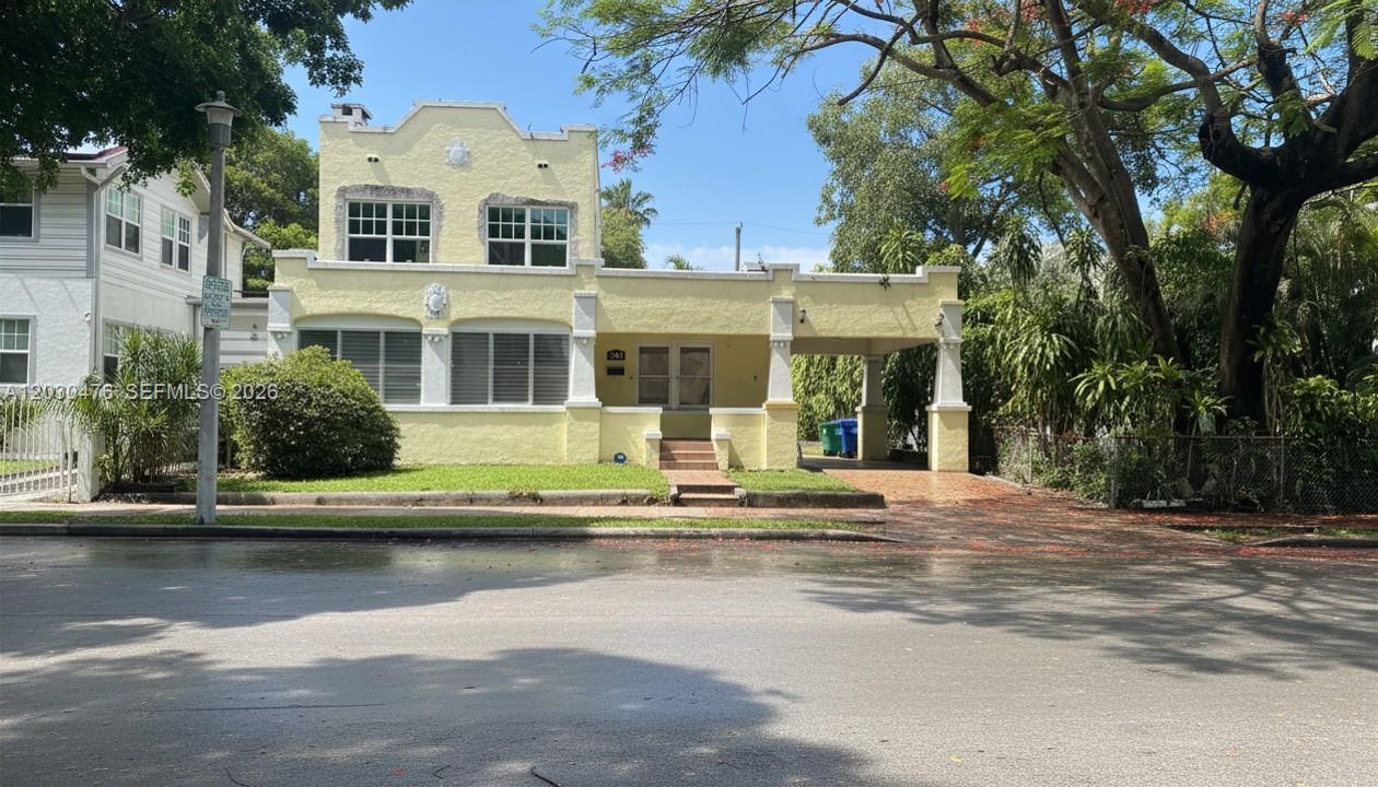 SHADOWLAWN - Residential