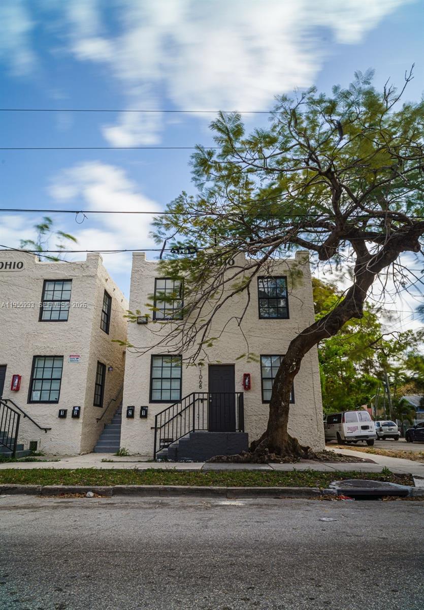 LAWRENCE ESTATE LAND CO - Residential Income