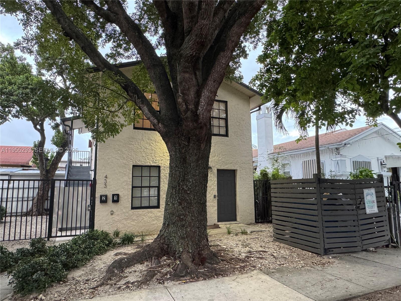 LAWRENCE ESTATE LAND CO - Residential Income