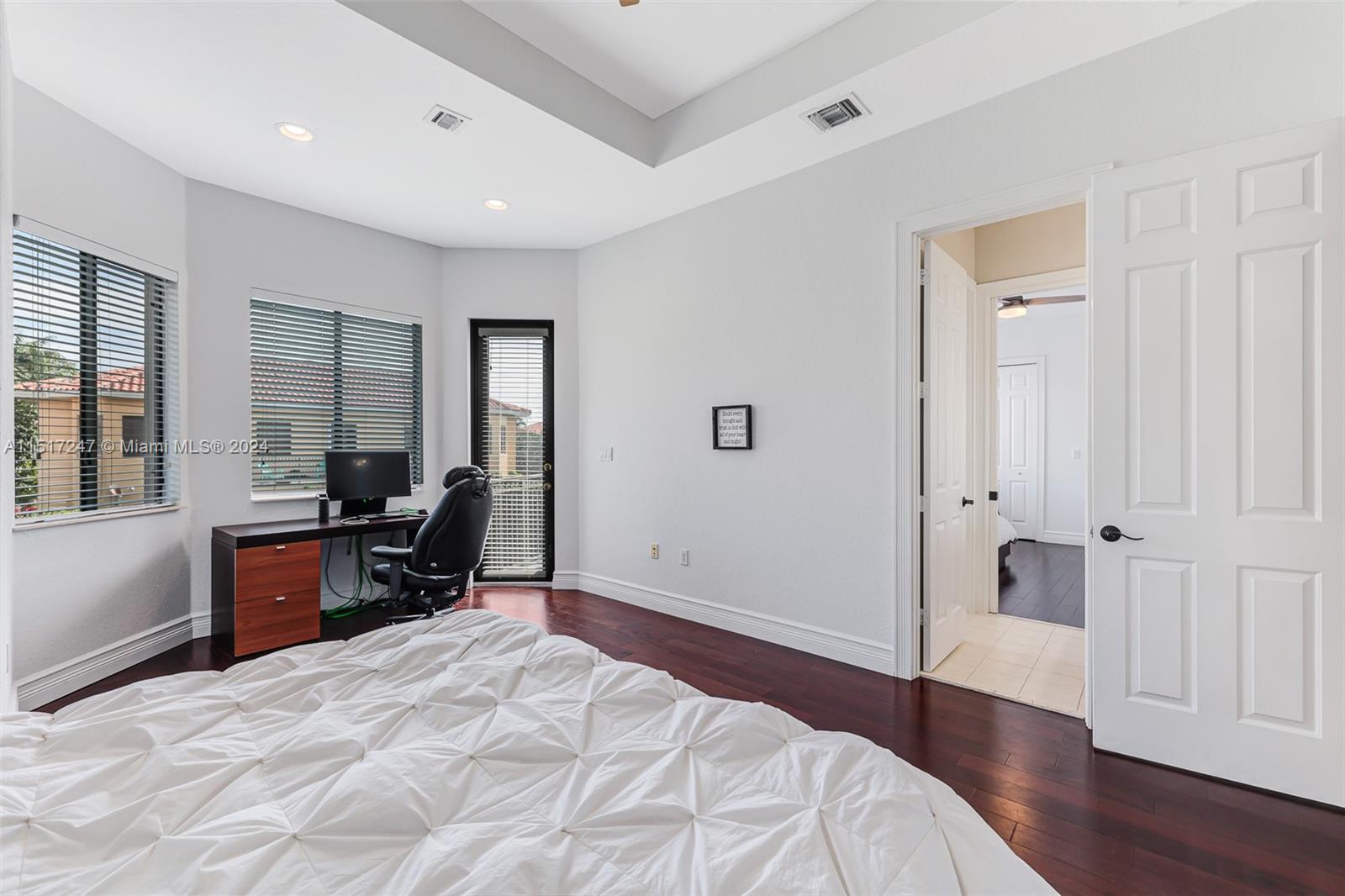 CUTLER CAY - Residential