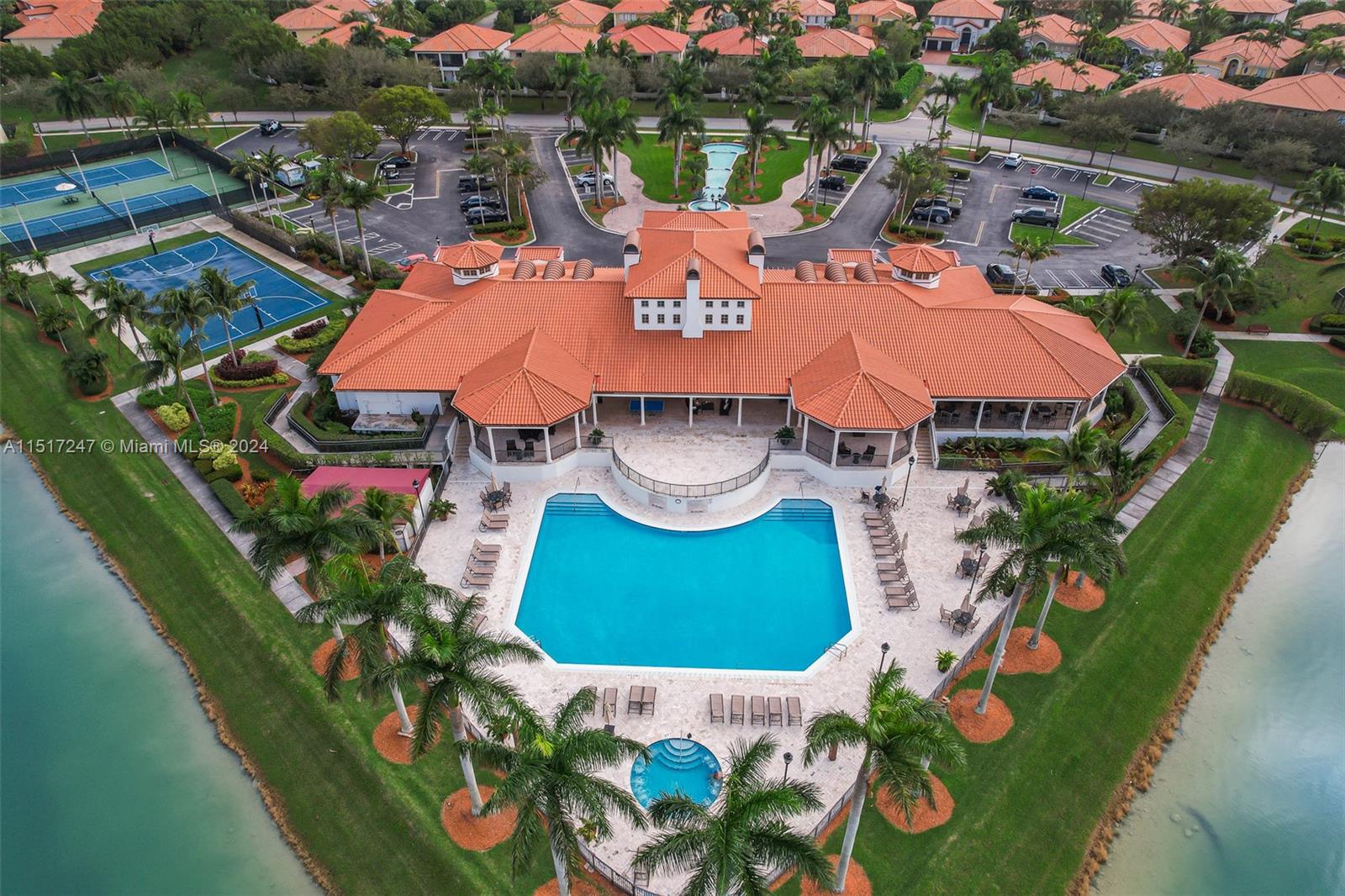 CUTLER CAY - Residential