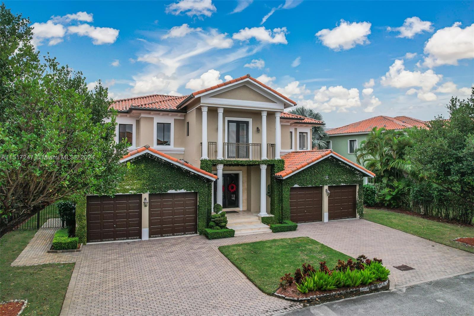 CUTLER CAY - Residential