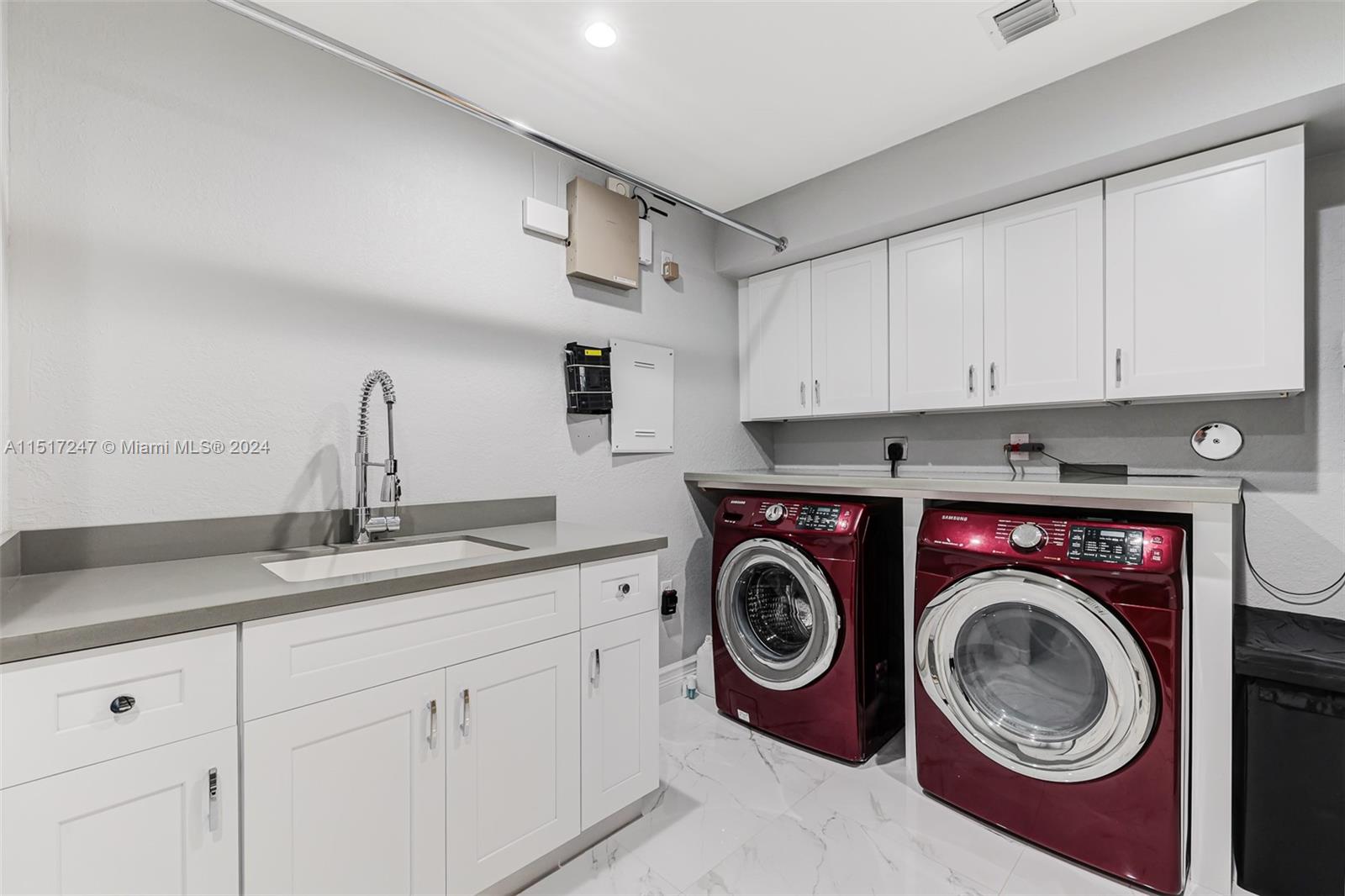 CUTLER CAY - Residential