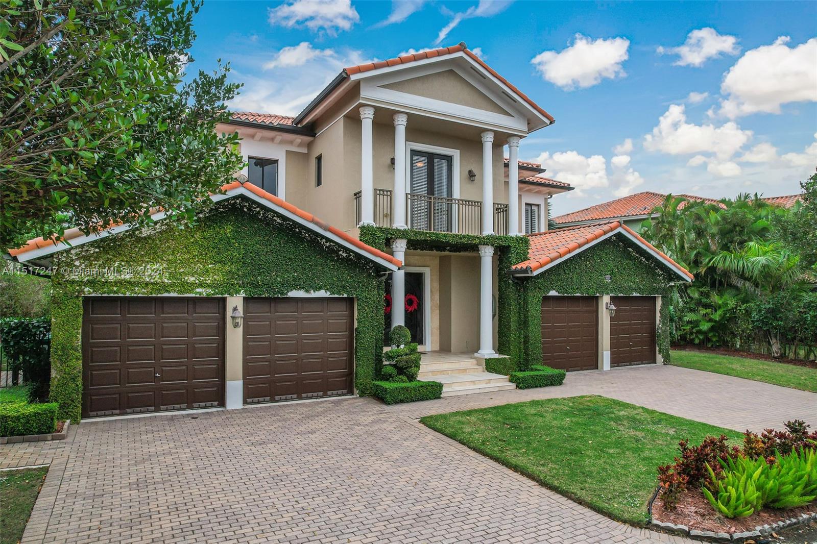 CUTLER CAY - Residential