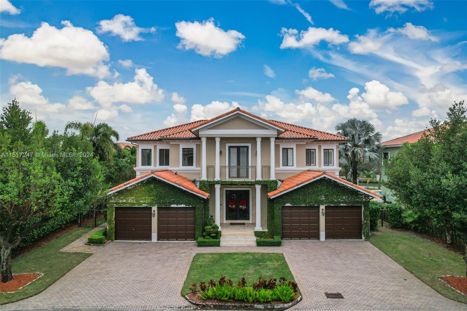 CUTLER CAY - Residential