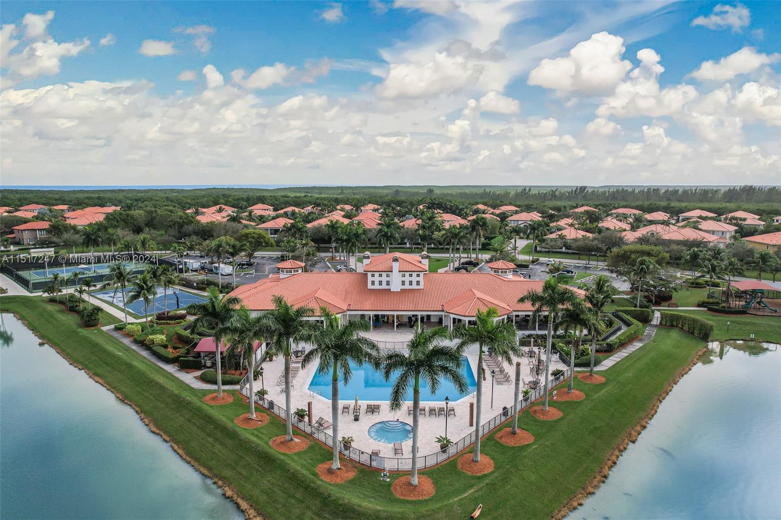 CUTLER CAY - Residential