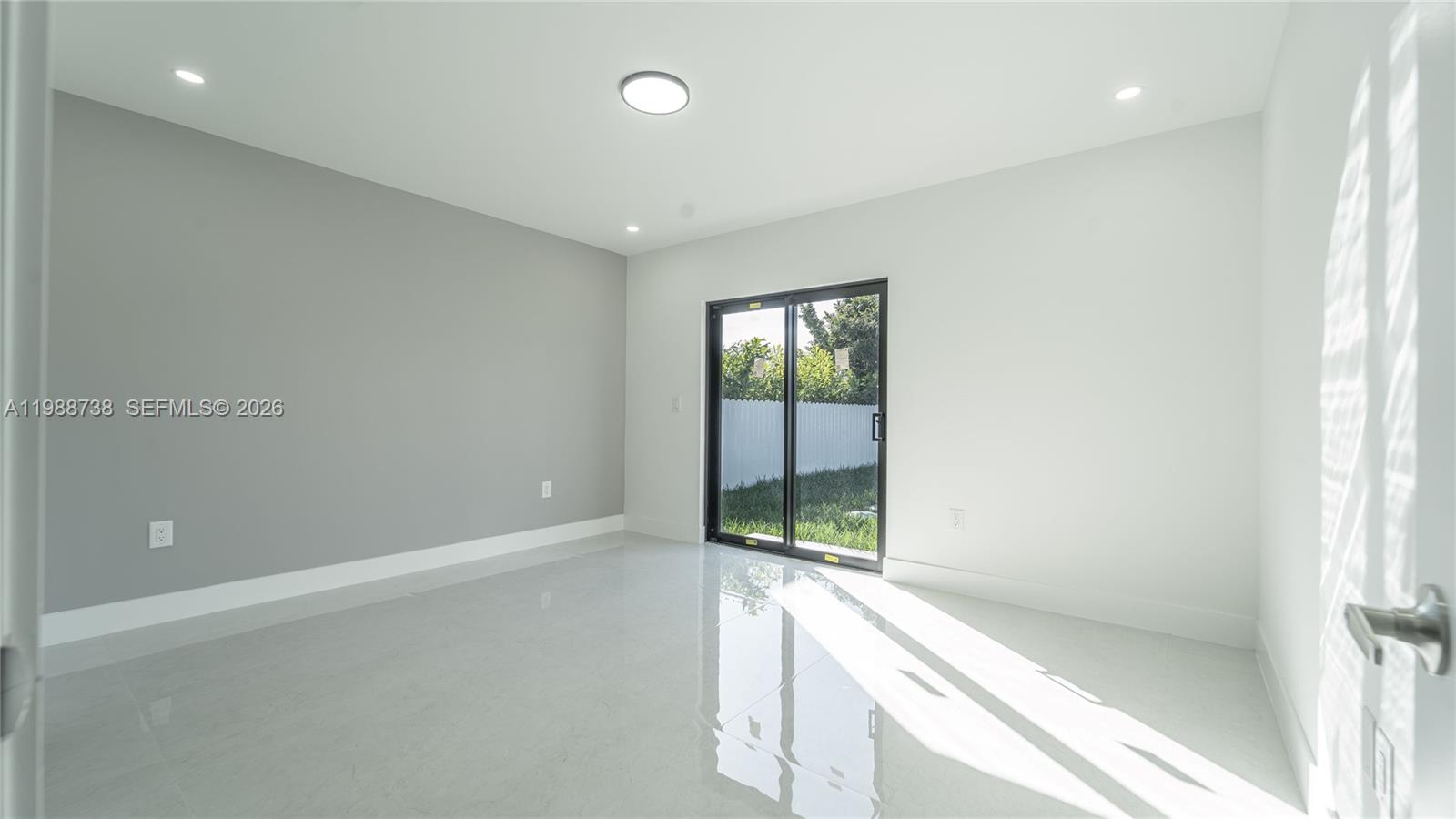 SILVER PALM PARK - Residential