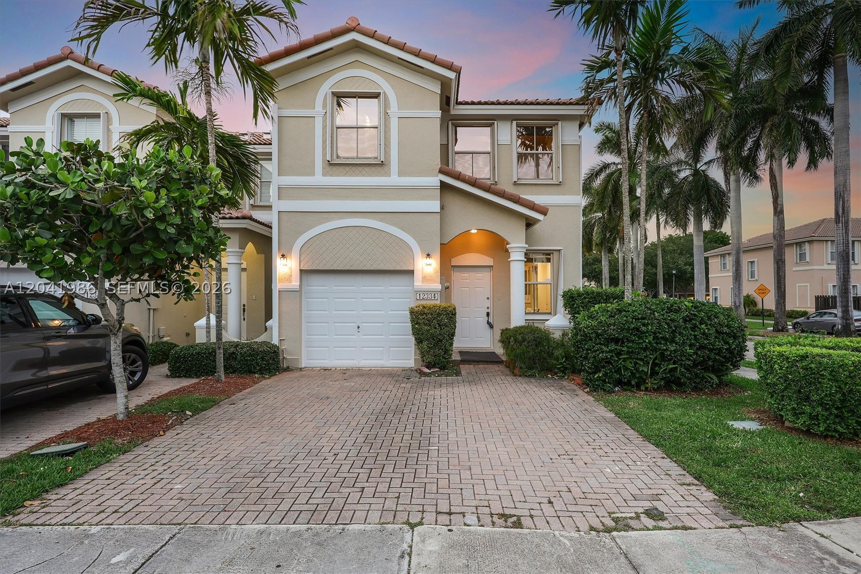 KENDALL BREEZE - Residential