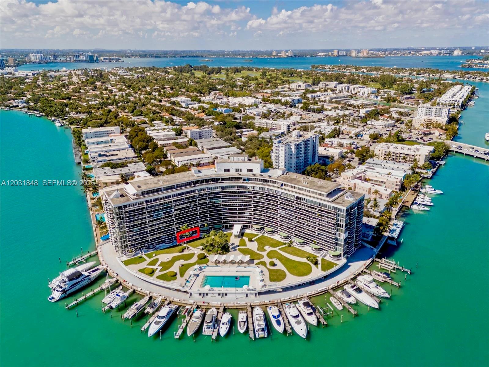 KING COLE CONDO - Residential