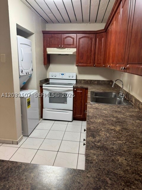 SAMARI LAKE EAST CONDO - Residential Lease