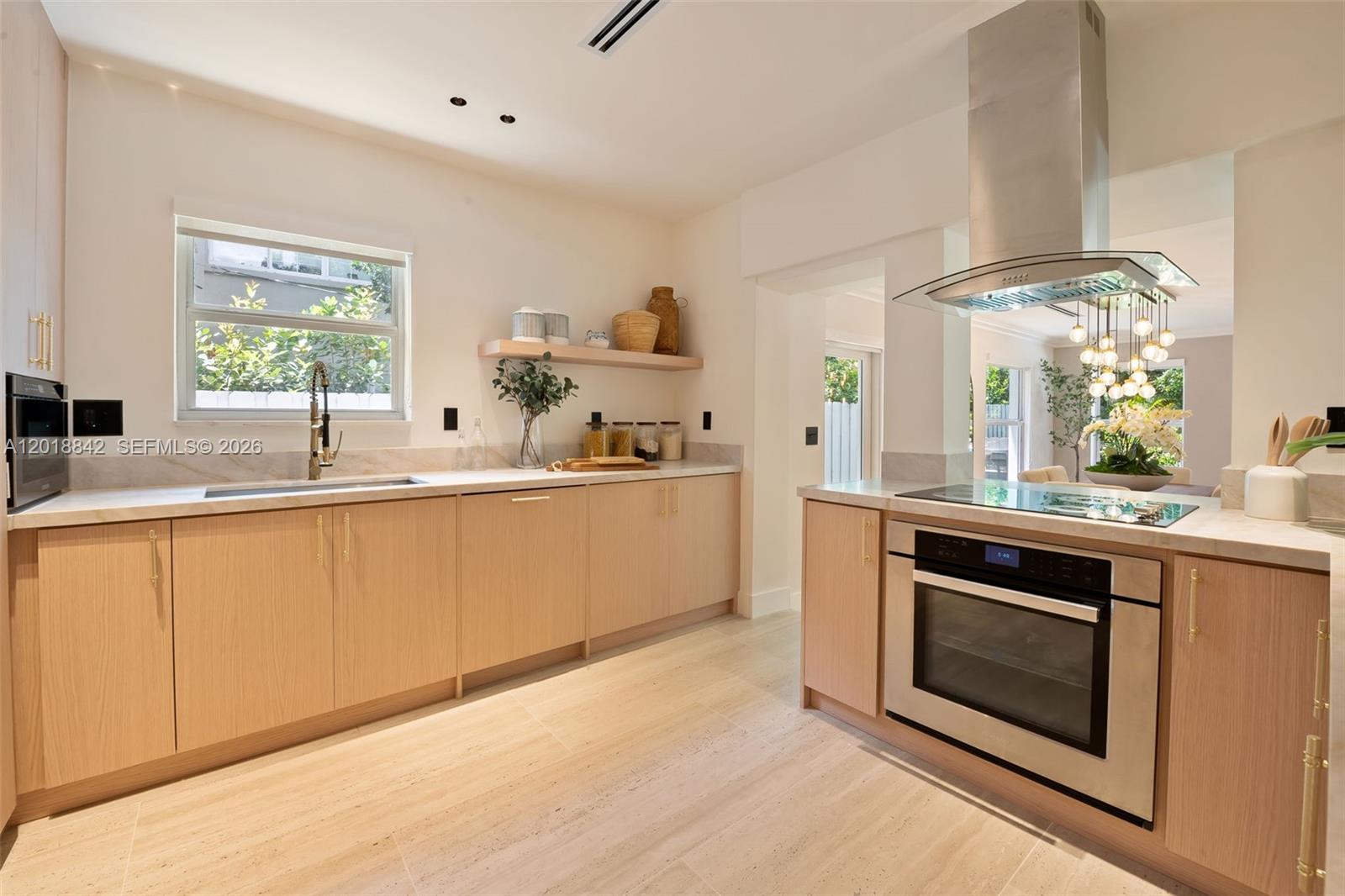 BELLE MEADE - Residential