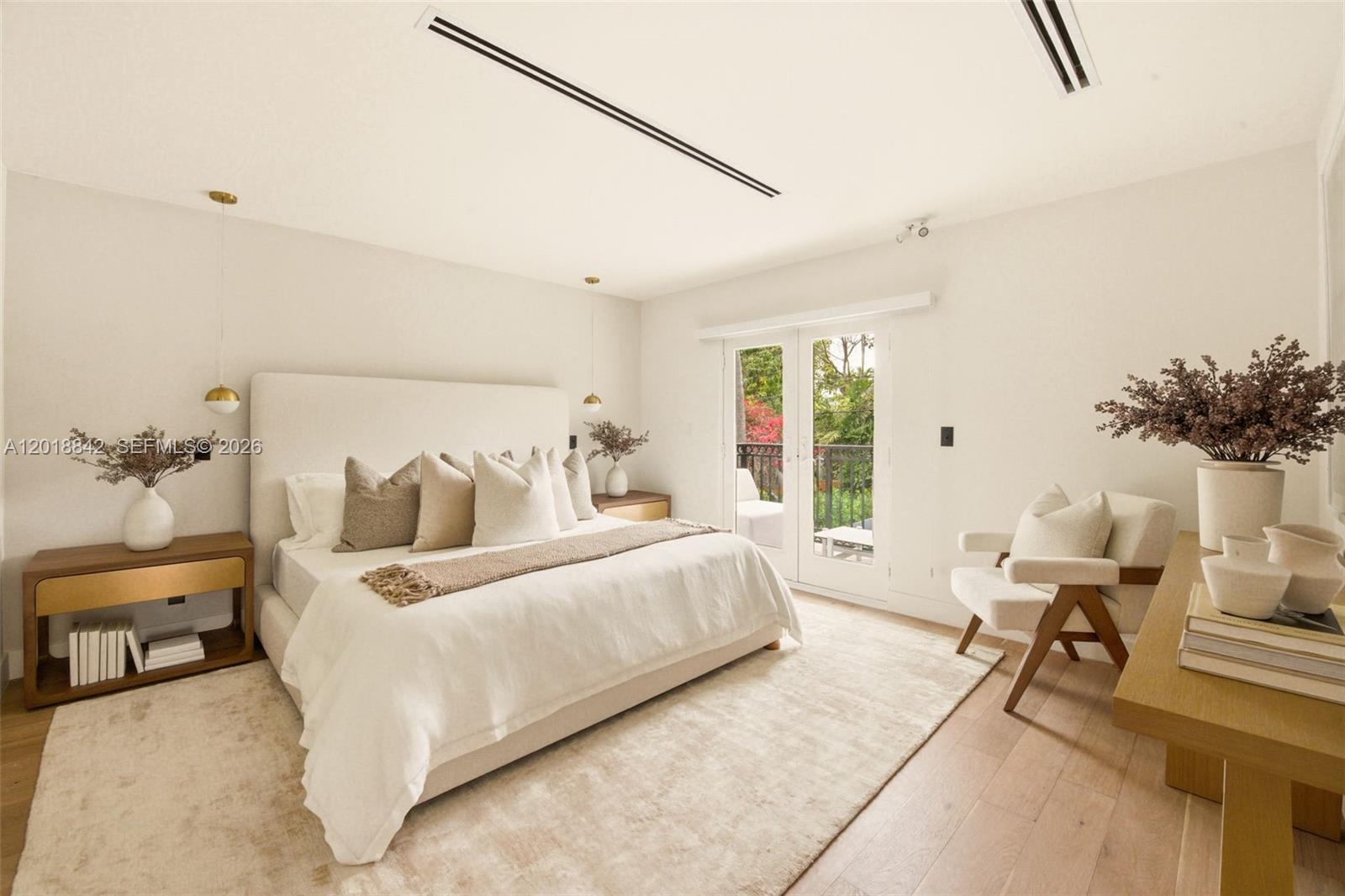 BELLE MEADE - Residential