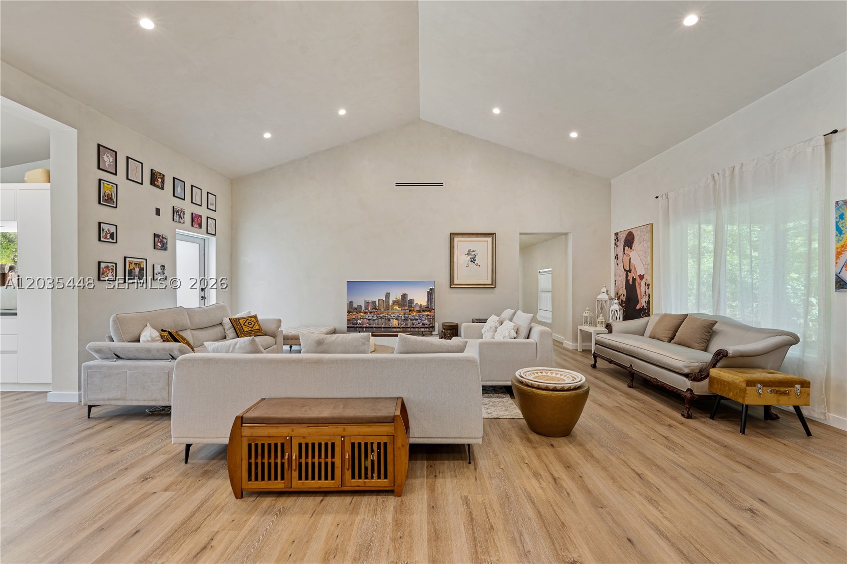 BAY POINT - Residential Lease