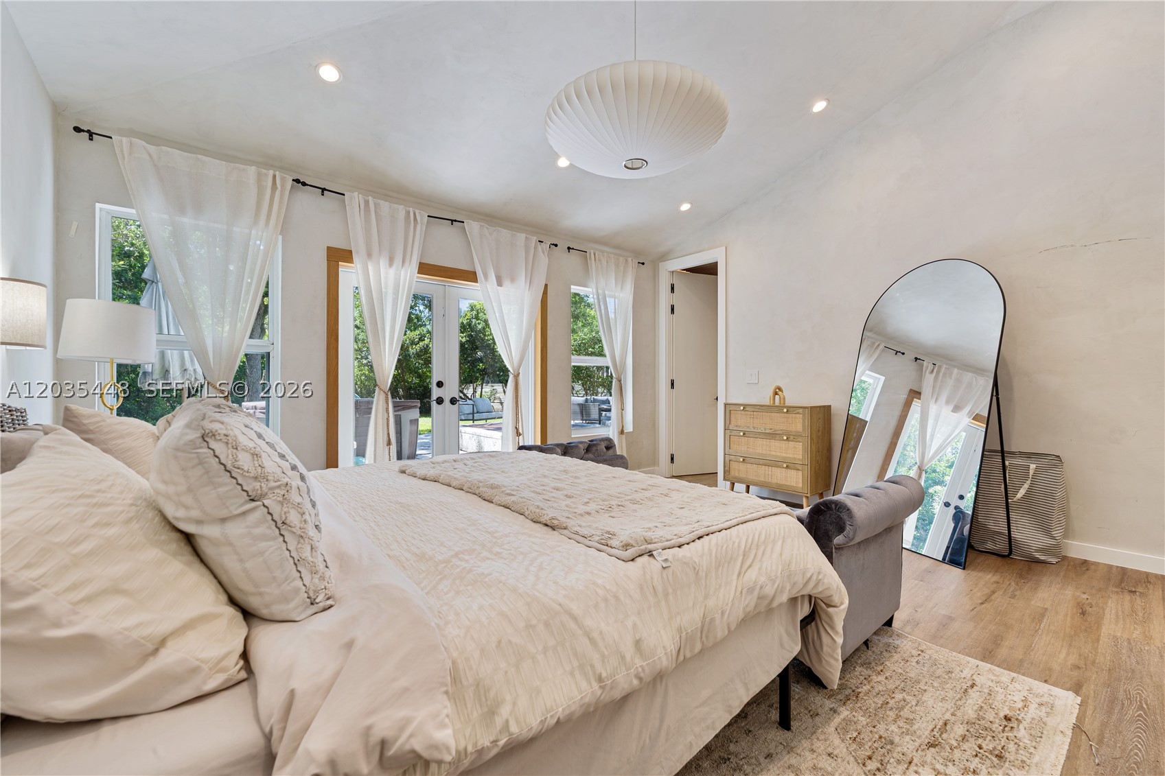 BAY POINT - Residential Lease