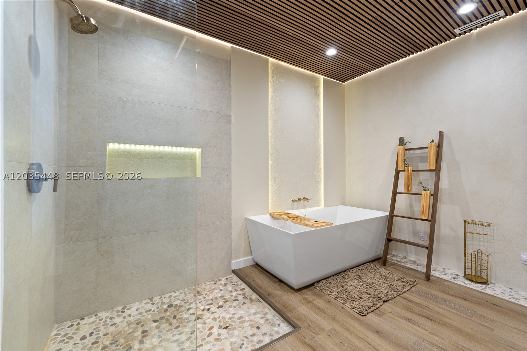 BAY POINT - Residential Lease