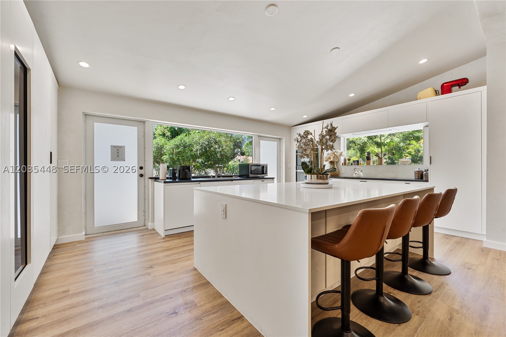BAY POINT - Residential Lease