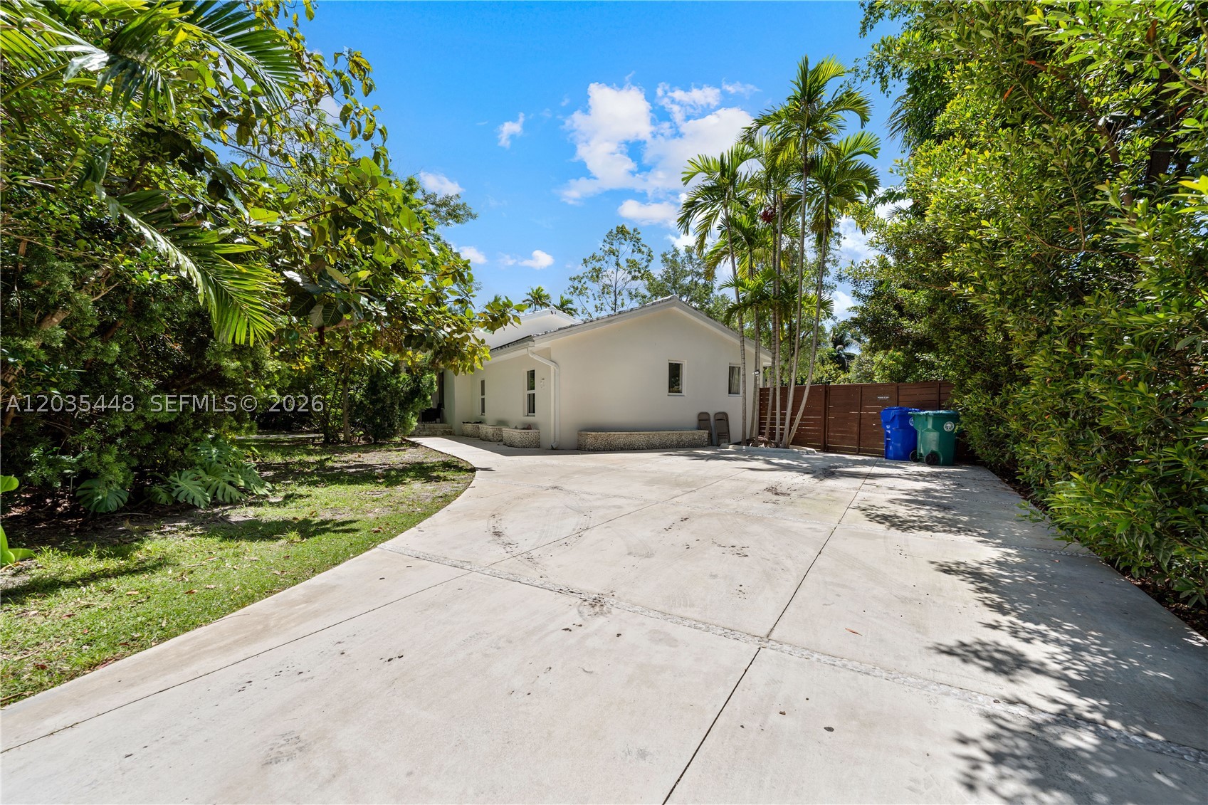 BAY POINT - Residential Lease