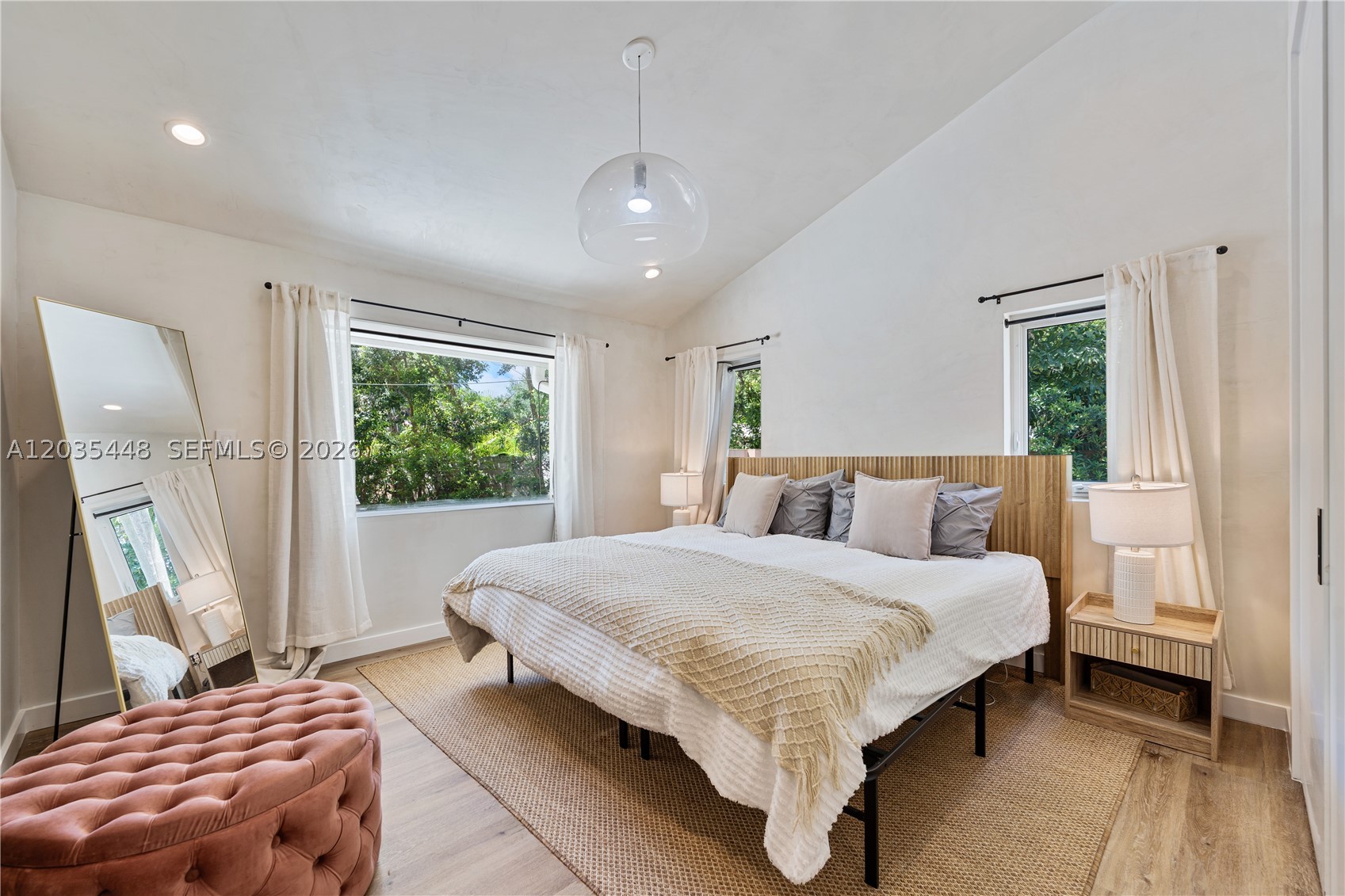 BAY POINT - Residential Lease