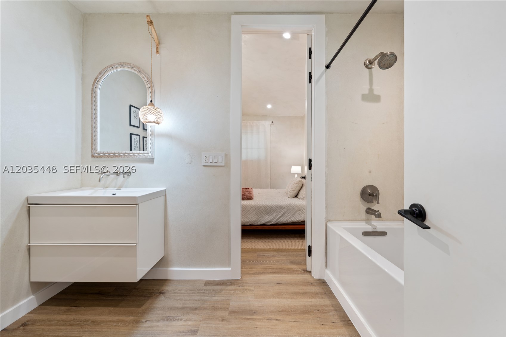 BAY POINT - Residential Lease