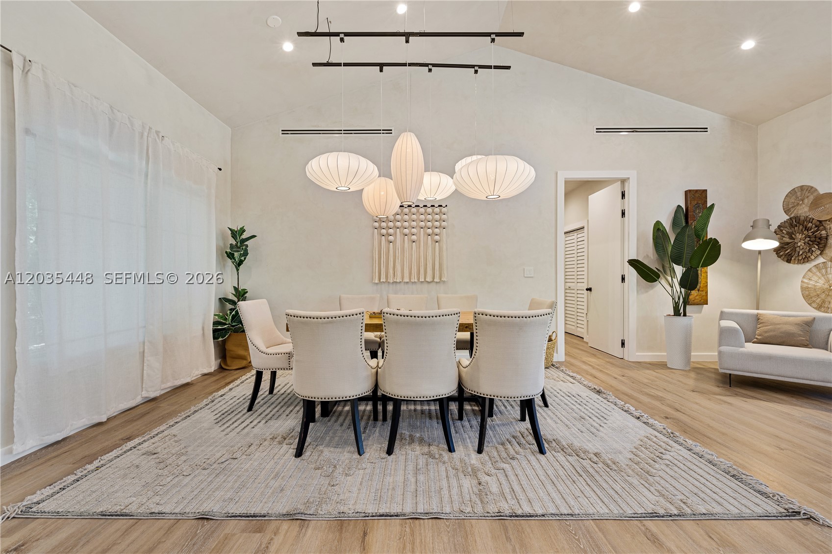 BAY POINT - Residential Lease