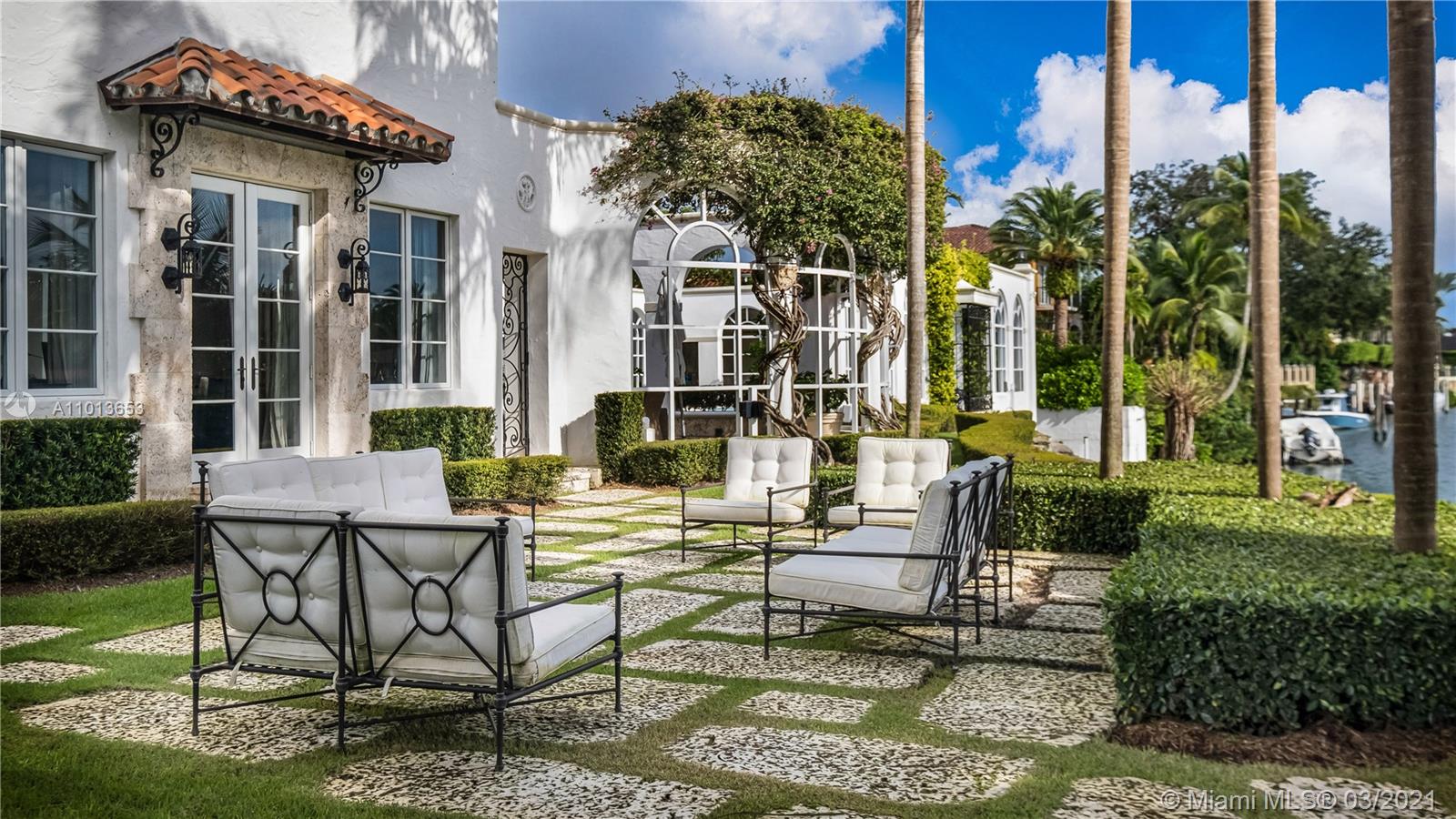 CORAL GABLES RIVIERA SEC - Residential