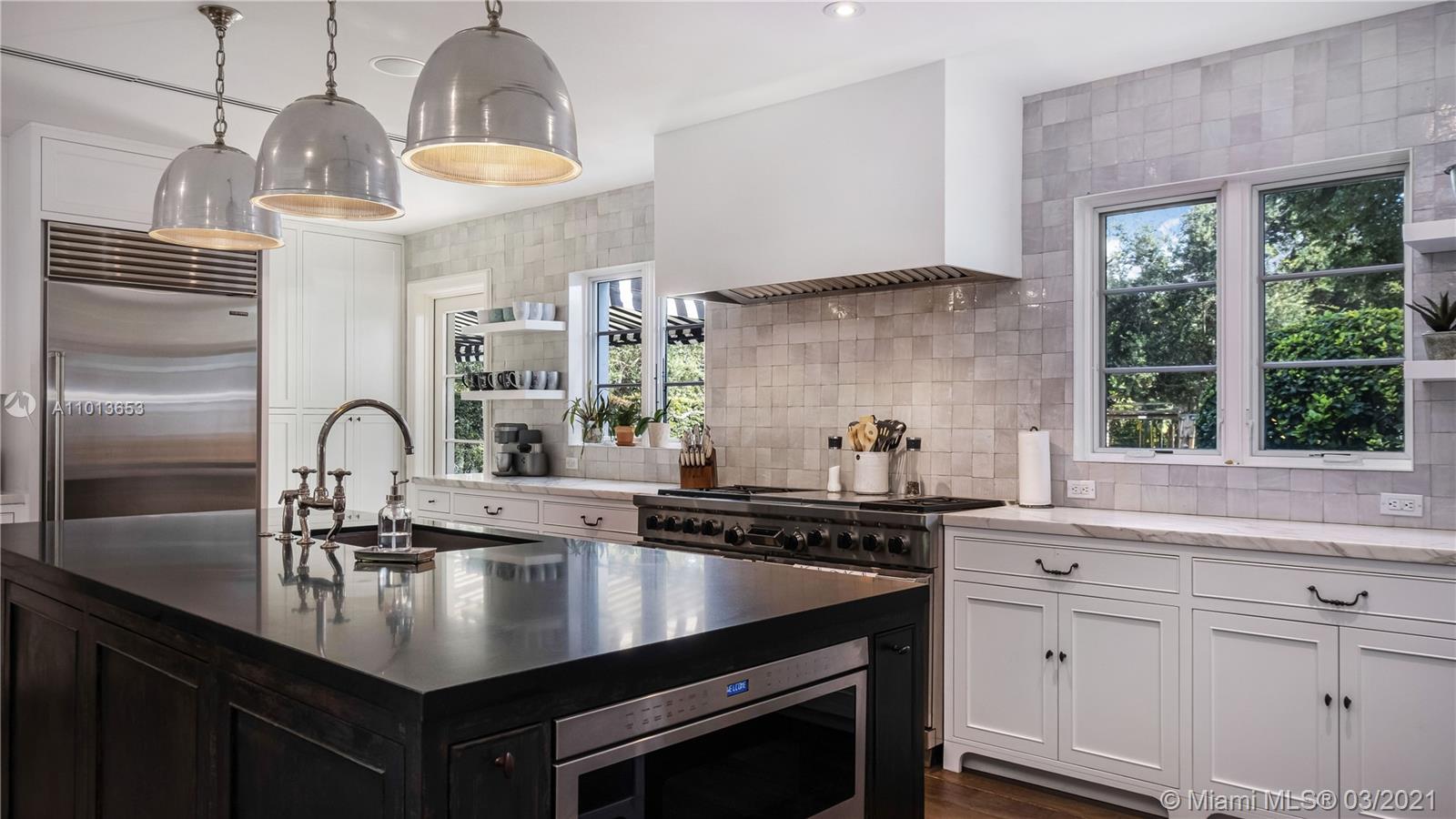 CORAL GABLES RIVIERA SEC - Residential